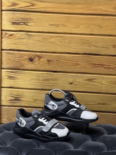 Burberry Schuhe
