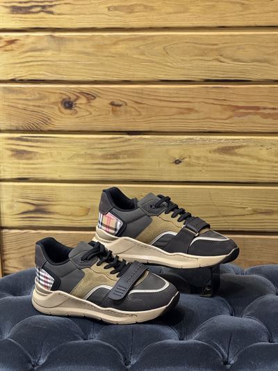 Burberry Schuhe