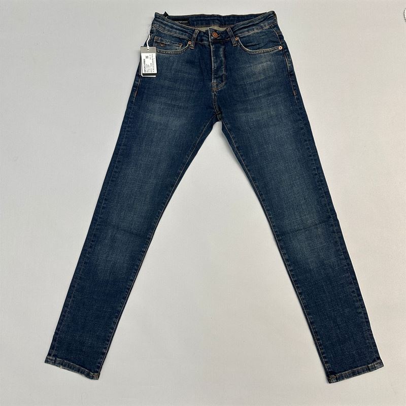EA Jeans